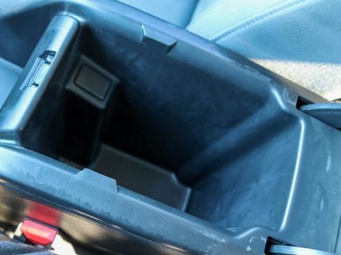 Used 2021 Chevrolet Colorado W/T image 18