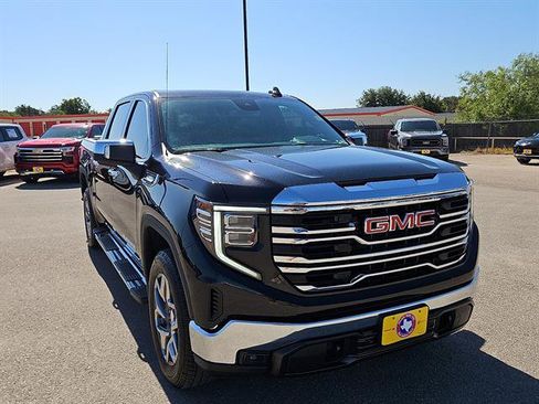 Used 2026 GMC Sierra 1500 SLT RWD image 7