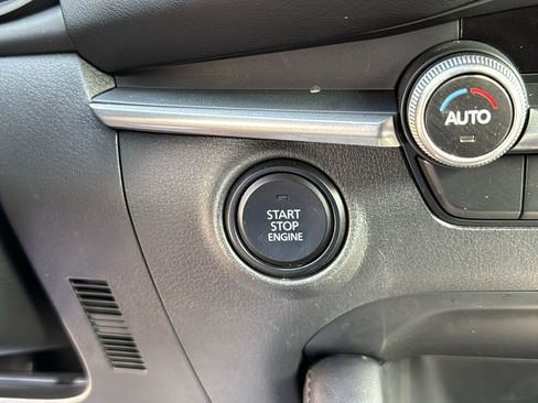 Certified 2025 MAZDA MAZDA3 s Sport FWD image 19