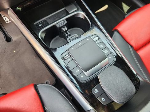Used 2023 Mercedes-Benz GLA 35 AMG 4MATIC image 19