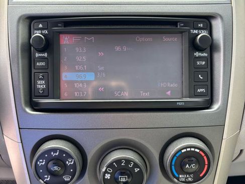 Used 2012 Toyota Corolla LE FWD image 17