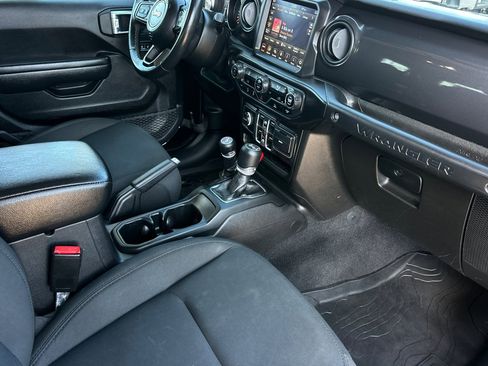 Used 2021 Jeep Wrangler Unlimited Sport image 15