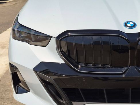 New 2027 BMW i5 eDrive40 w/ M Sport Package RWD image 20