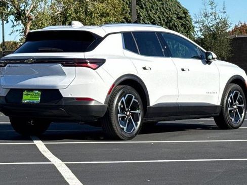 New 2026 Chevrolet Equinox EV LT image 7