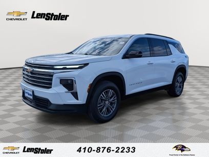 Used 2025 Chevrolet Traverse LT