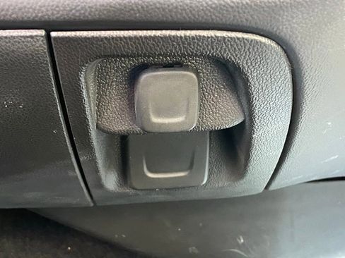 Used 2018 Chevrolet Silverado 1500 LT w/ All Star Edition AWD/4WD image 35