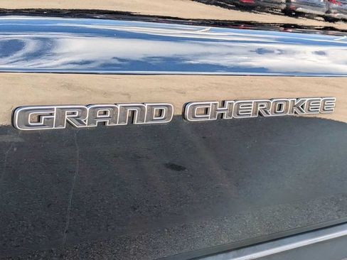 Used 2020 Jeep Grand Cherokee Limited AWD/4WD image 11