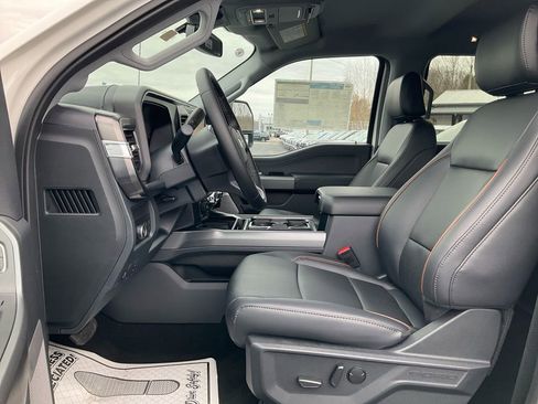 New 2026 Ford F250 Lariat w/ Black Appearance Package image 15