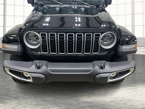 New 2025 Jeep Wrangler Sahara w/ Safety Group image 22