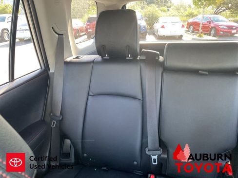 Used 2021 Toyota 4Runner TRD Off-Road Premium AWD/4WD image 22