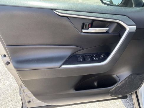 Used 2025 Toyota RAV4 XLE w/ Convenience Package FWD image 14