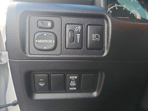 Used 2020 Toyota 4Runner Venture image 24