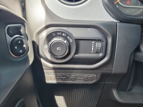 Used 2025 Jeep Wrangler Unlimited Sport AWD/4WD image 28