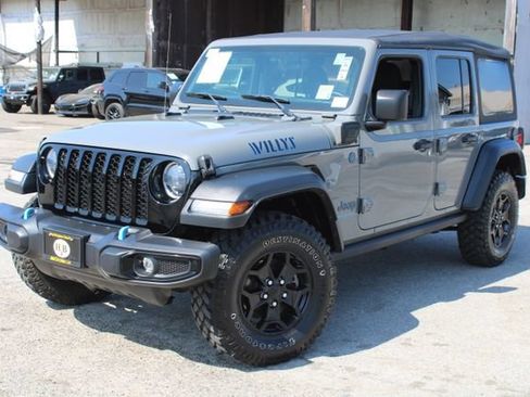 Used 2023 Jeep Wrangler Unlimited w/ Cold Weather Group AWD/4WD image 13