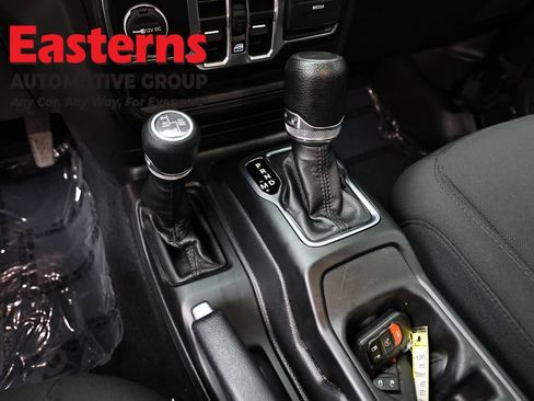 Used 2023 Jeep Wrangler Unlimited w/ 8.4" Radio Group AWD/4WD image 13