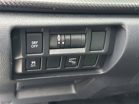 Used 2018 Subaru Crosstrek 2.0i Premium image 19