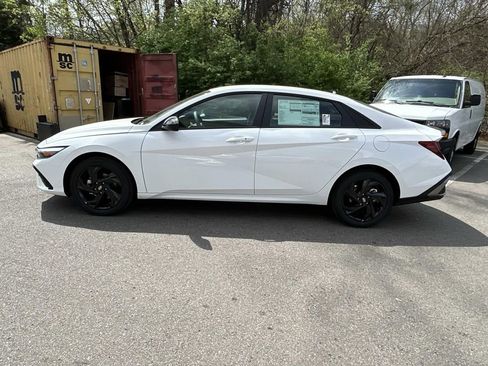 New 2026 Hyundai Elantra Sport FWD image 4