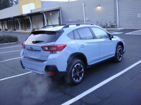 Used 2021 Subaru Crosstrek 2.0i image 6