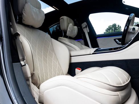 Used 2021 Mercedes-Benz S 580 4MATIC Sedan w/ AMG Line image 46