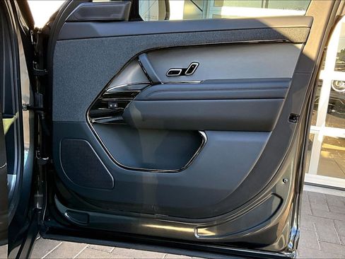 Used 2025 Land Rover Range Rover Sport Dynamic SE image 24