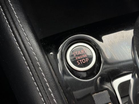 Used 2019 Nissan Kicks SR FWD image 24