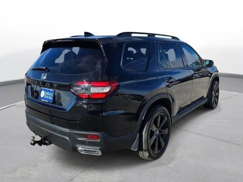 Used 2023 Honda Pilot Elite image 6