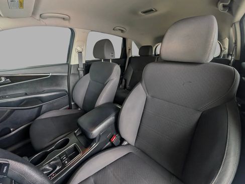 Used 2020 Kia Sorento AWD V6 image 21