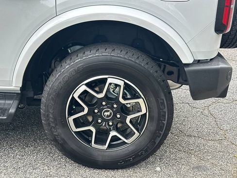 New 2026 Ford Bronco Outer Banks AWD/4WD image 18