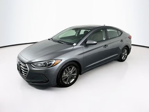 Used 2018 Hyundai Elantra Value Edition FWD image 3