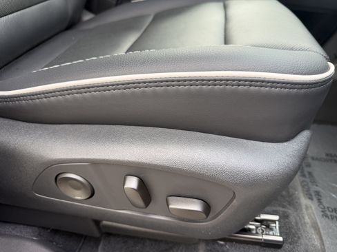 Used 2025 GMC Acadia Denali w/ LPO, Floor Liner Package AWD/4WD image 23