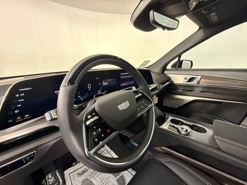 New 2026 Cadillac Vistiq Sport AWD/4WD image 6