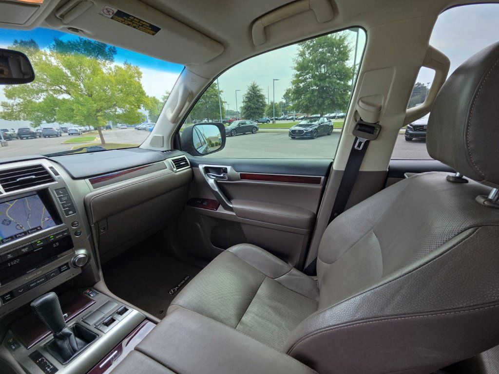 Used 2018 Lexus GX 460 Premium w/ Premium Package AWD/4WD image 22