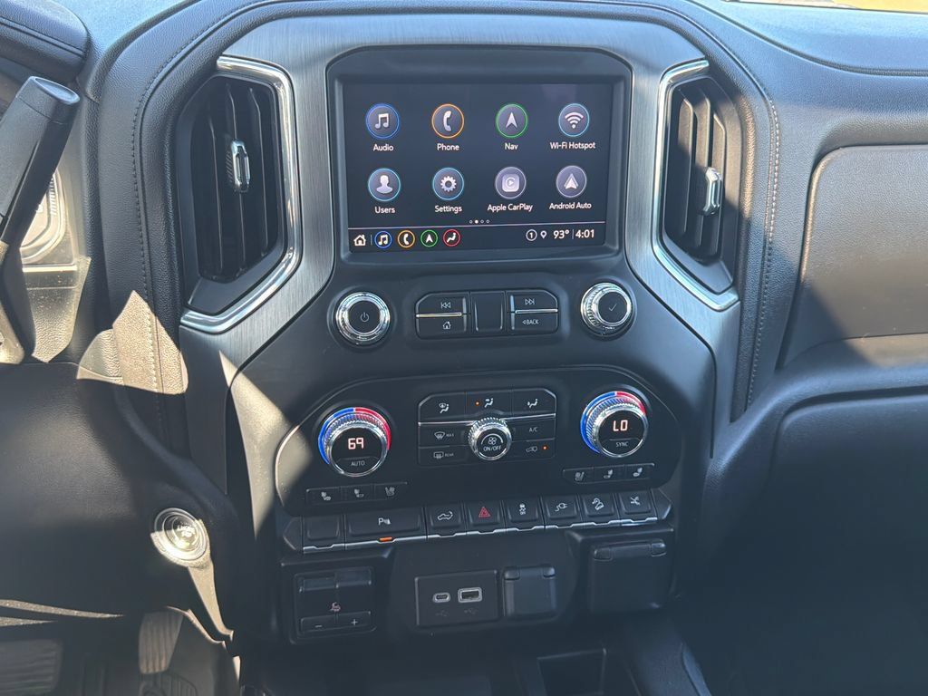Used 2022 GMC Sierra 1500 Denali w/ Denali Premium Package AWD/4WD image 18
