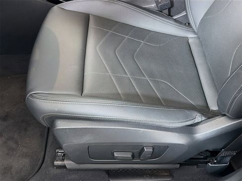 Used 2025 BMW X2 xDrive28i image 22