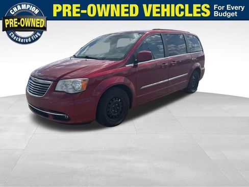 Used 2012 Chrysler Town & Country Touring w/ Entertainment Group #1 FWD image 1