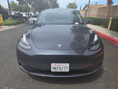 Used 2023 Tesla Model Y 2WD image 3