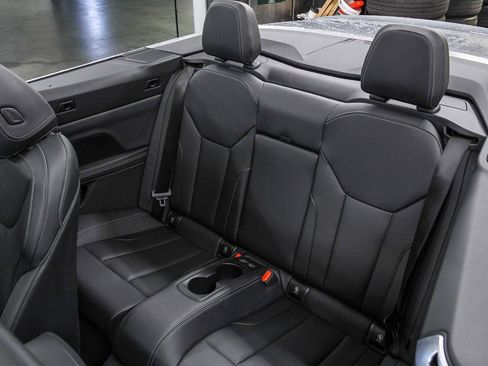 Used 2025 BMW 430i Convertible w/ Premium Package image 22