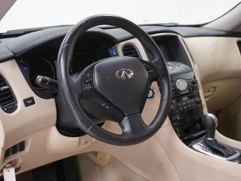 Used 2017 INFINITI QX50 2WD image 9