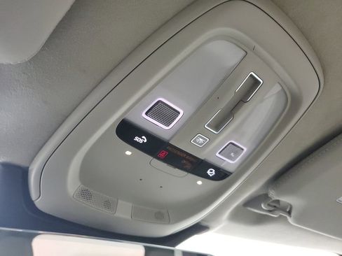 Certified 2024 Volvo XC90 T8 Ultimate w/ Lounge Package image 36