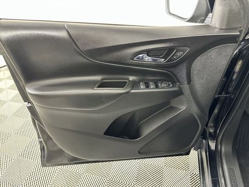 Used 2020 Chevrolet Equinox LT image 22