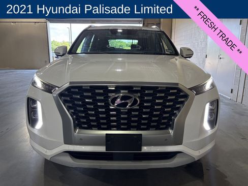 Used 2021 Hyundai Palisade Limited w/ Cargo Package AWD/4WD image 2