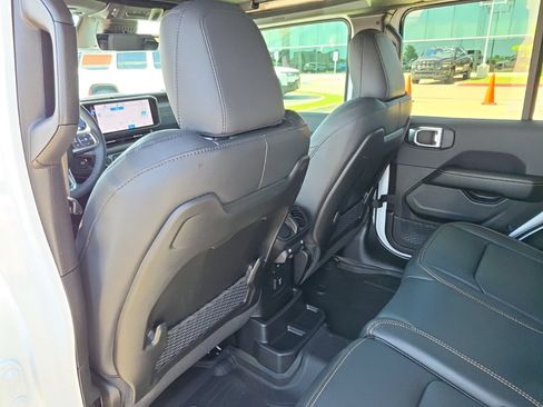 New 2026 Jeep Wrangler Unlimited Sahara AWD/4WD image 16