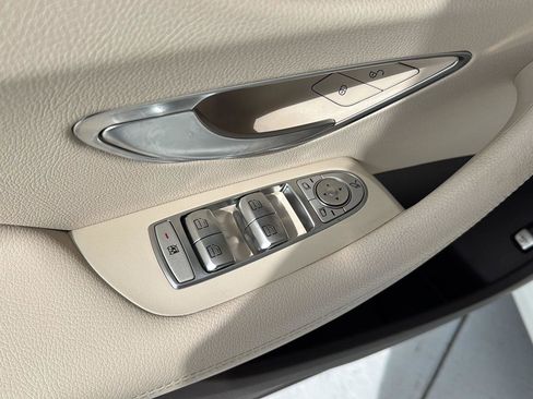 Used 2020 Mercedes-Benz E 450 4MATIC Cabriolet image 27