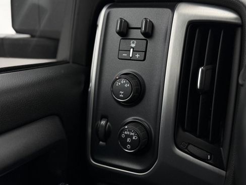 Used 2016 GMC Sierra 3500 SLE w/ SLE Preferred Package image 18