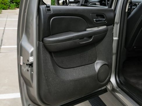 Used 2013 Chevrolet Silverado 2500 LTZ w/ LTZ Plus Package image 42