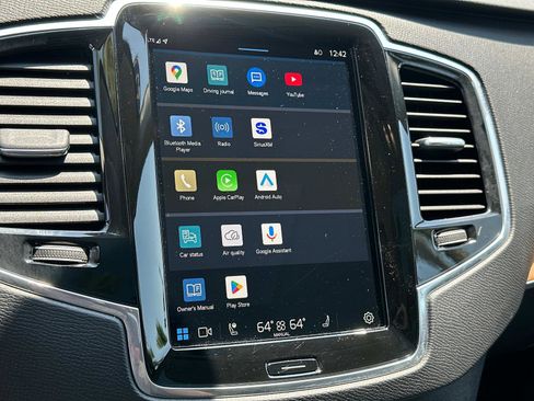 Certified 2025 Volvo XC90 B6 Plus image 11