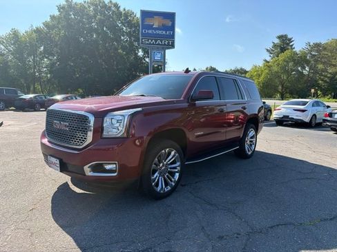 Used 2017 GMC Yukon SLT RWD image 1