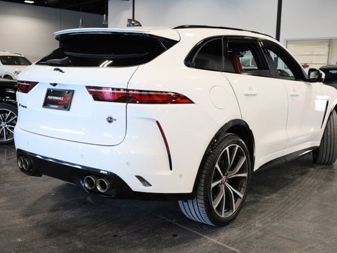Used 2023 Jaguar F-PACE SVR image 6