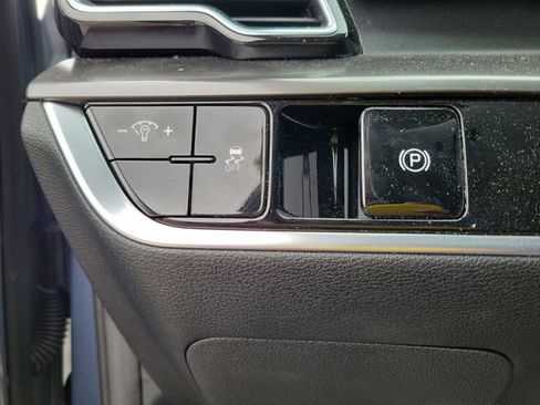 Used 2024 Kia Sportage EX FWD image 21