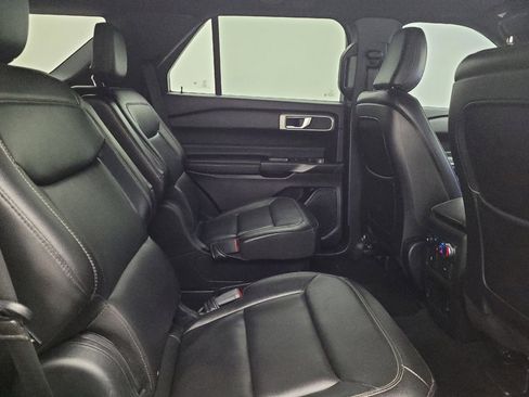 Used 2020 Ford Explorer XLT w/ Equipment Group 202A image 19